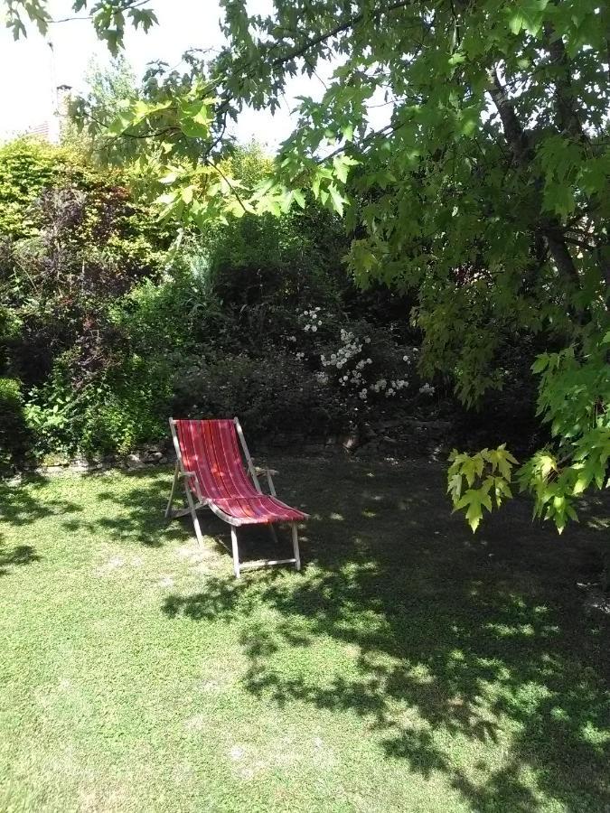 Chambre D'Hotes Des P'Tits Bonheurs Dosches Eksteriør billede